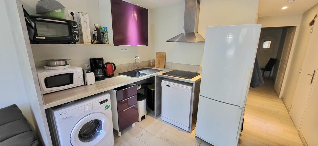 Residences Les Sansonnets "Appartements & Studios" Жонзак Екстериор снимка