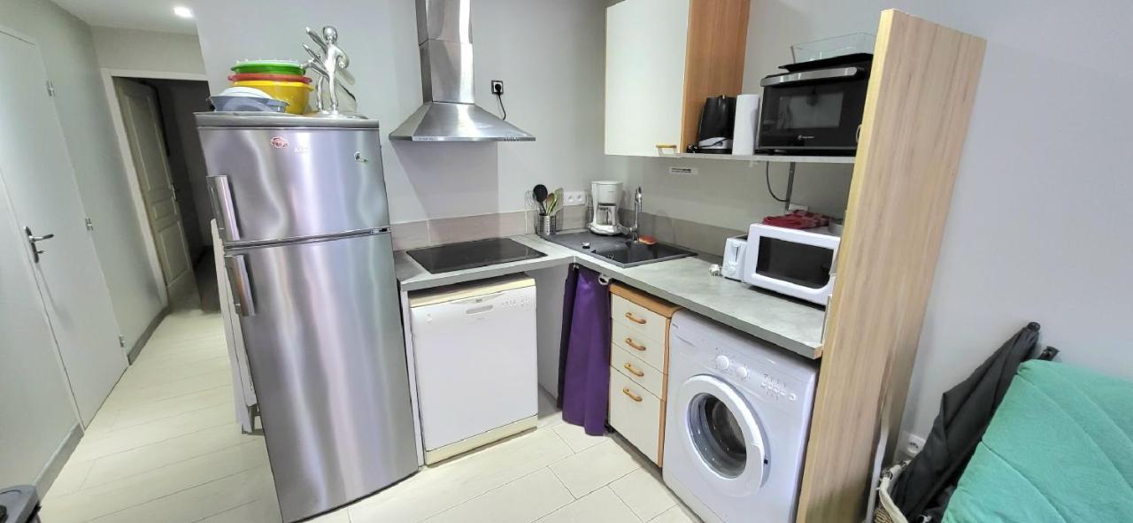 Residences Les Sansonnets "Appartements & Studios" Жонзак Екстериор снимка