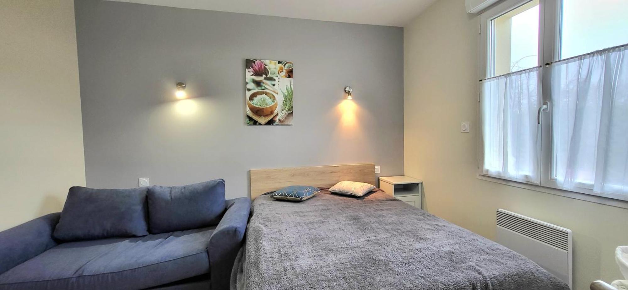 Residences Les Sansonnets "Appartements & Studios" Жонзак Екстериор снимка