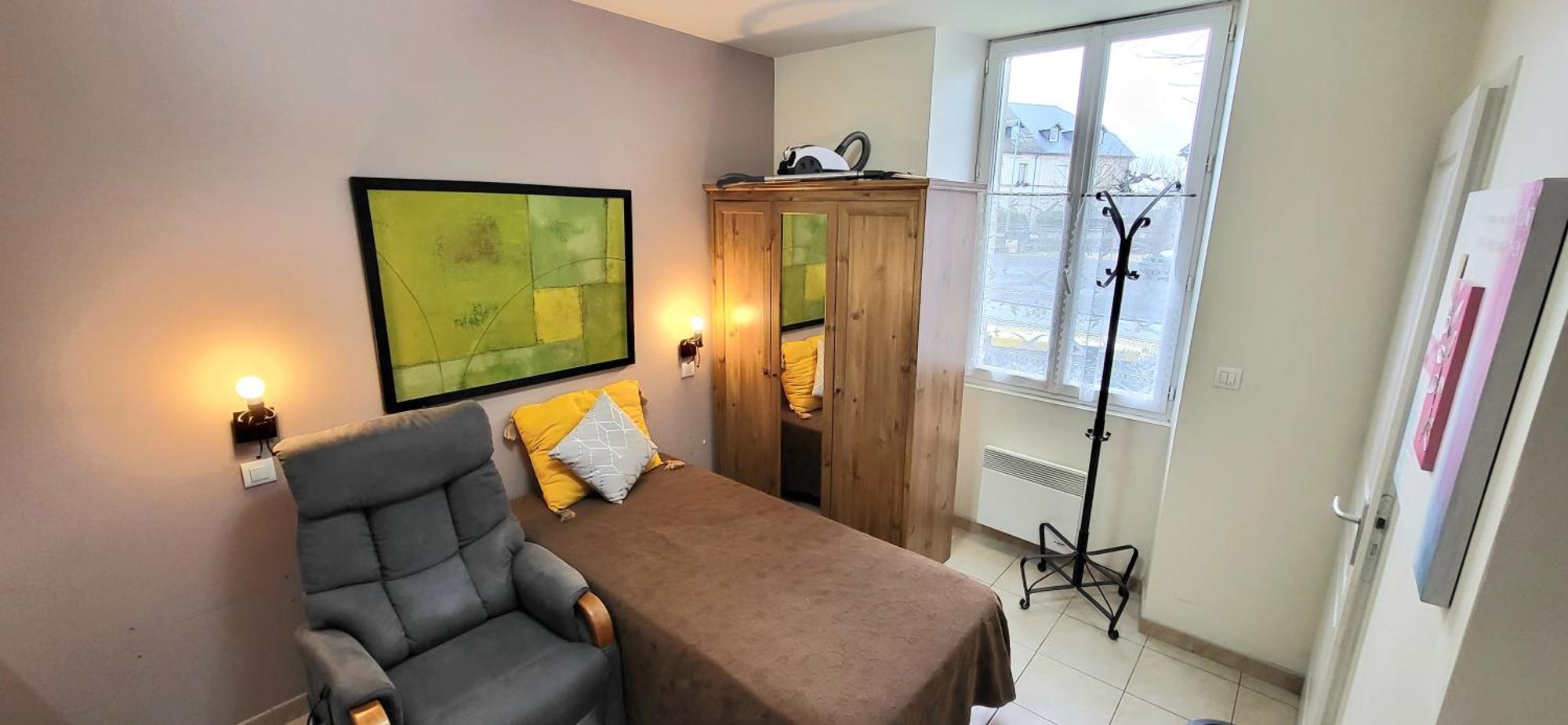 Residences Les Sansonnets "Appartements & Studios" Жонзак Екстериор снимка