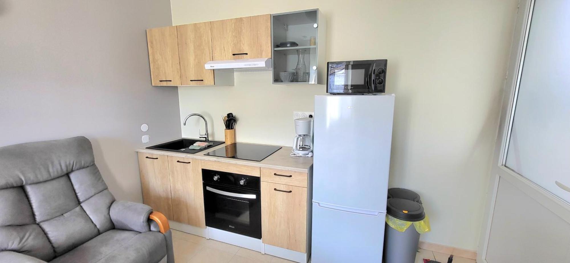 Residences Les Sansonnets "Appartements & Studios" Жонзак Екстериор снимка