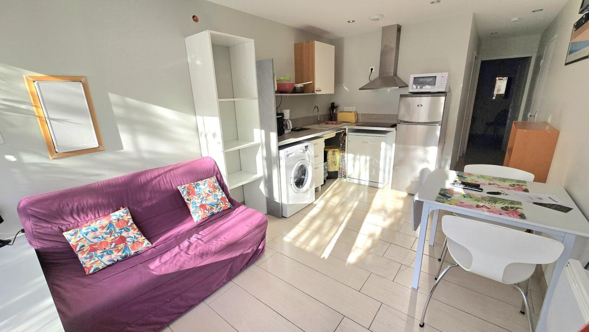 Residences Les Sansonnets "Appartements & Studios" Жонзак Екстериор снимка